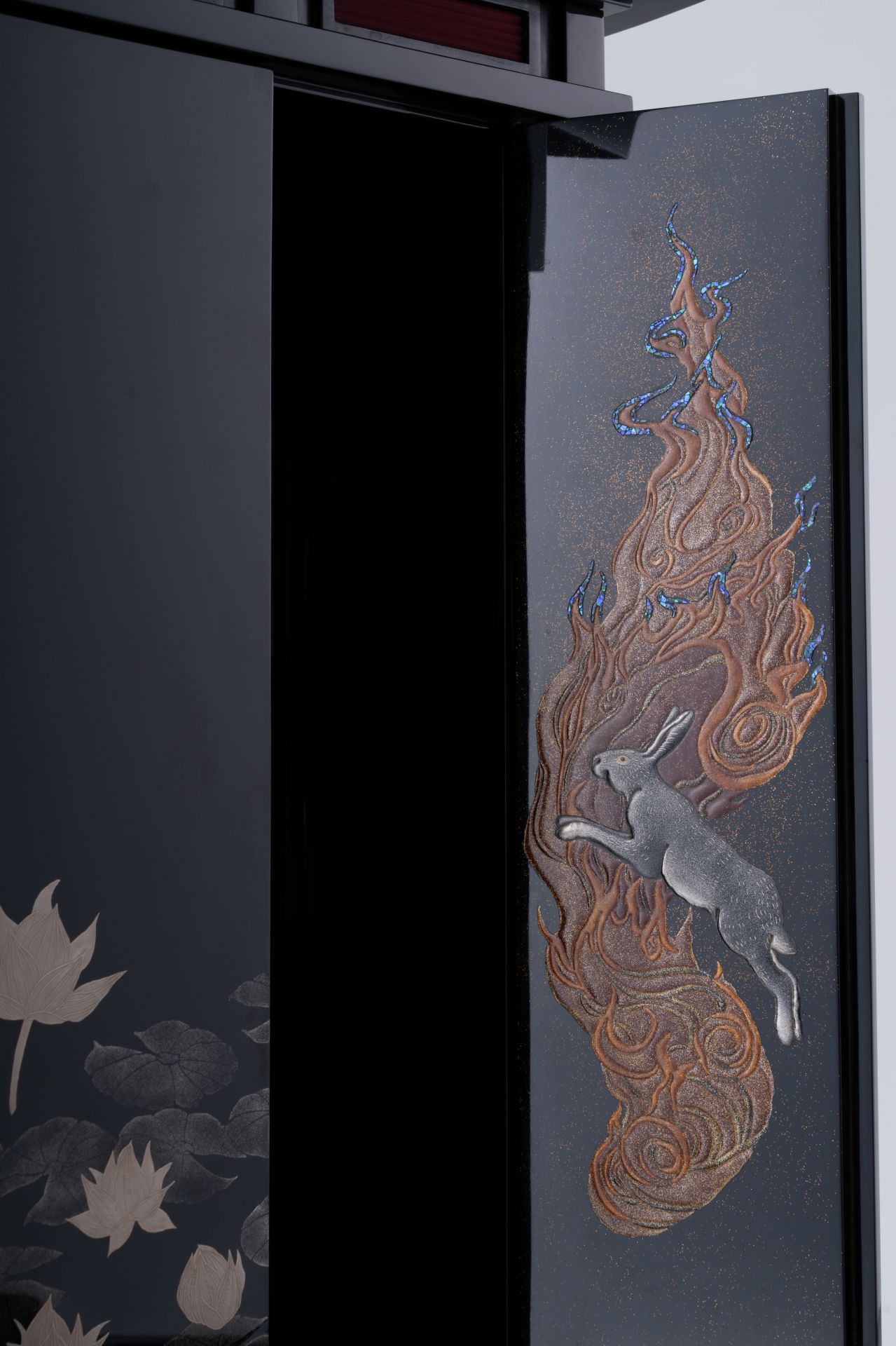 蒔絵厨子《Śaśajātaka》