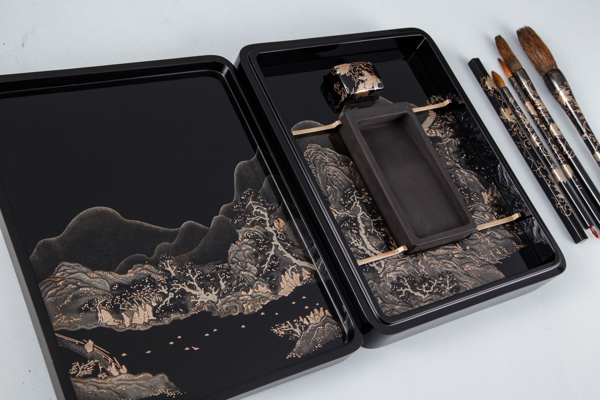 蘭亭曲水蒔絵硯箱