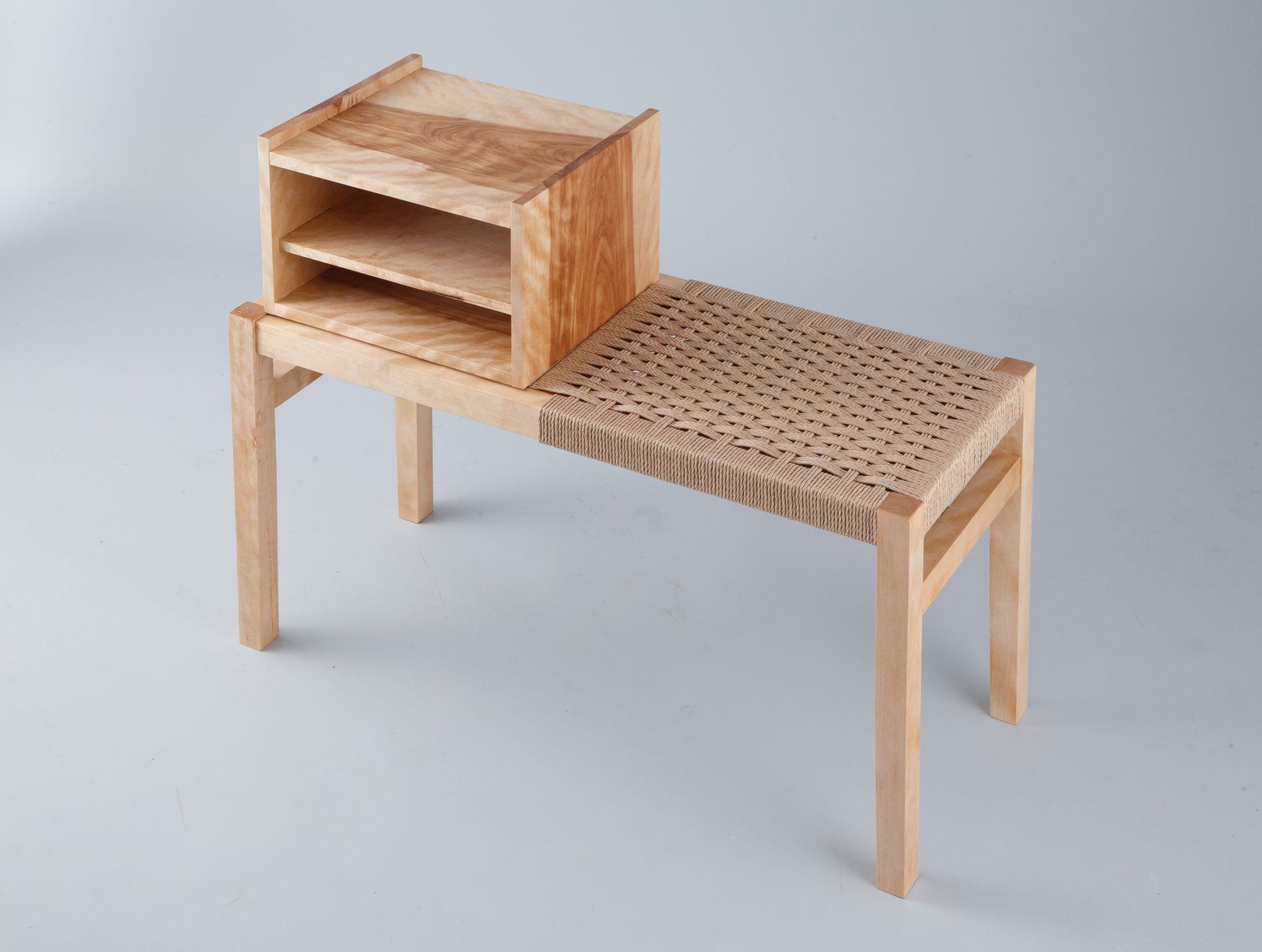 テレフォンベンチ