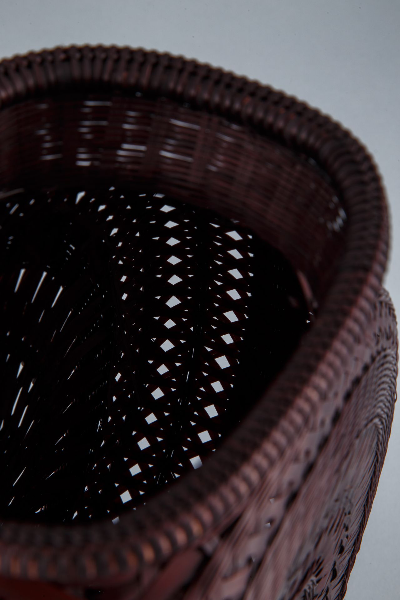 抱月扁壺形花籃