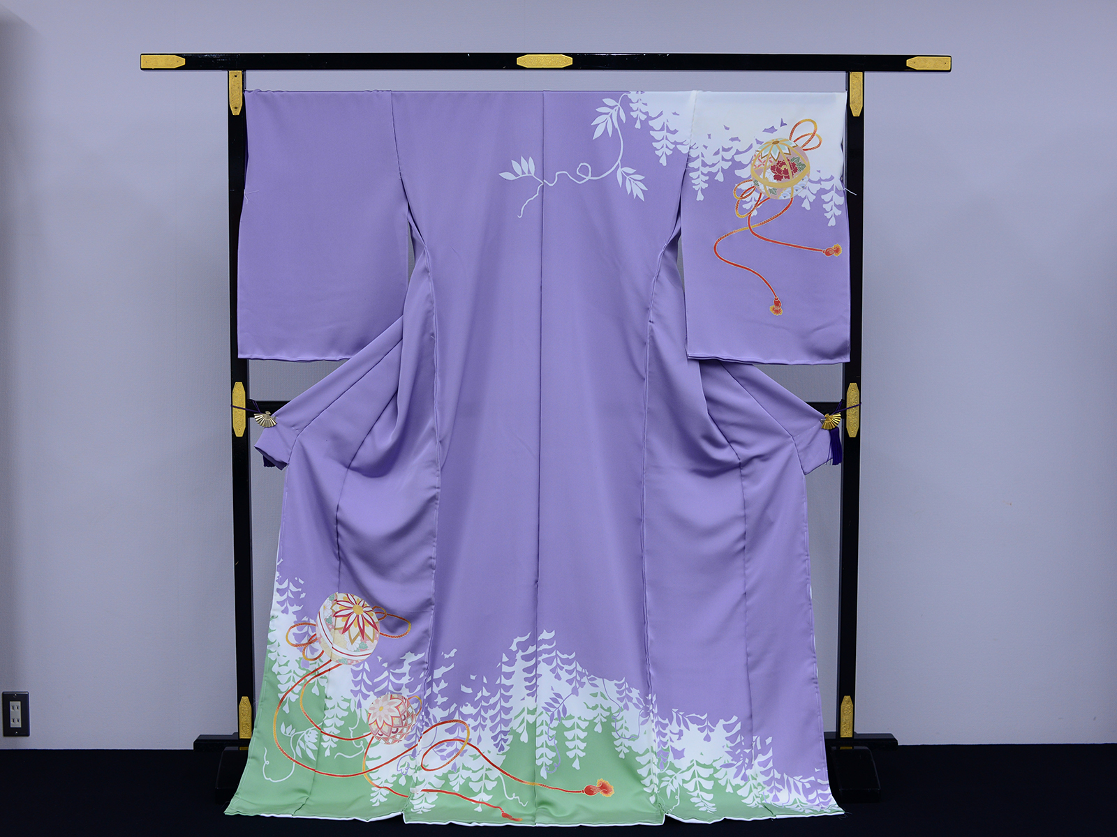 京手描友禅_06_藤に鞠_谷侑香_1.jpg 京手描友禅_06_藤に鞠_谷侑香_1.jpg